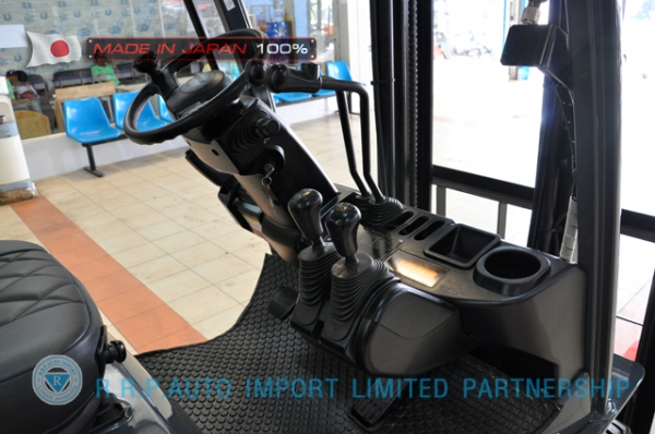 ขายรถโฟล์คลิฟท์มือสอง TOYOTA รุ่น 8FGL15-35897 นำเข้าจากประเทศญี่ปุ่น 100\% ไม่เคยใช้งานในไทย