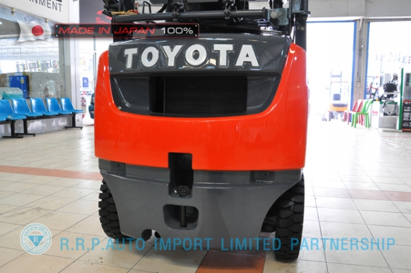 ขายรถโฟล์คลิฟท์มือสอง TOYOTA รุ่น 8FGL15-35897 นำเข้าจากประเทศญี่ปุ่น 100\% ไม่เคยใช้งานในไทย