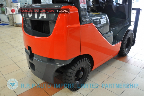 ขายรถโฟล์คลิฟท์มือสอง TOYOTA รุ่น 8FGL15-35897 นำเข้าจากประเทศญี่ปุ่น 100\% ไม่เคยใช้งานในไทย