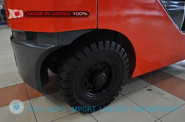 ขายรถโฟล์คลิฟท์มือสอง TOYOTA รุ่น 8FG15-13266 นำเข้าจากประเทศญี่ปุ่น 100\% ไม่เคยใช้งานในไทย