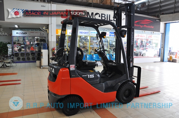 ขายรถโฟล์คลิฟท์มือสอง TOYOTA รุ่น 8FG15-13266 นำเข้าจากประเทศญี่ปุ่น 100\% ไม่เคยใช้งานในไทย