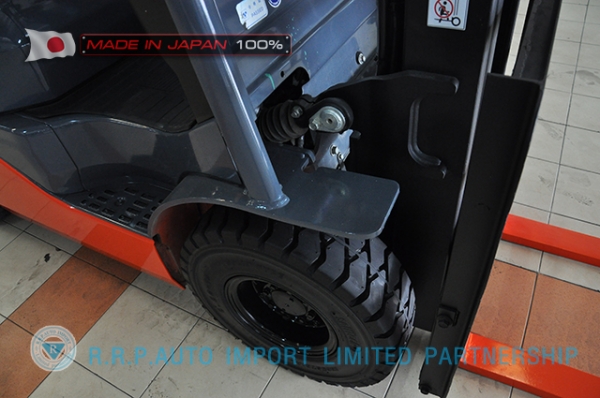 ขายรถโฟล์คลิฟท์มือสอง TOYOTA รุ่น 8FG15-13266 นำเข้าจากประเทศญี่ปุ่น 100\% ไม่เคยใช้งานในไทย