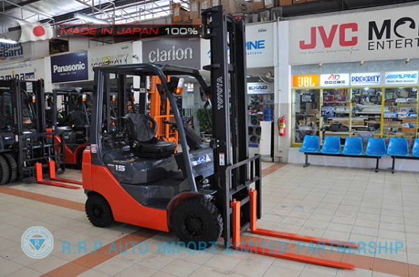 ขายรถโฟล์คลิฟท์มือสอง TOYOTA รุ่น 8FG15-13266 นำเข้าจากประเทศญี่ปุ่น 100\% ไม่เคยใช้งานในไทย