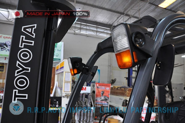 ขายรถโฟล์คลิฟท์มือสอง TOYOTA รุ่น 8FG15-13266 นำเข้าจากประเทศญี่ปุ่น 100\% ไม่เคยใช้งานในไทย