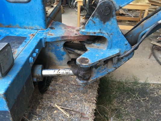 แบ็คโฮ KOBELCO SK42 ใช้งานได้ เครื่องดี เอวดี รถอยู่ ลพบุรี สนใจ 092-5852277