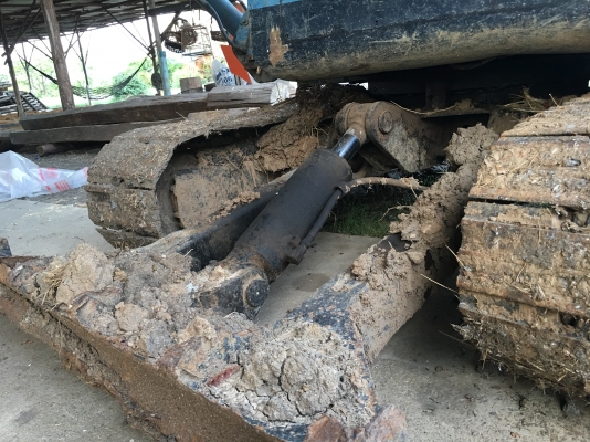 แบ็คโฮ KOBELCO SK42 ใช้งานได้ เครื่องดี เอวดี รถอยู่ ลพบุรี สนใจ 092-5852277