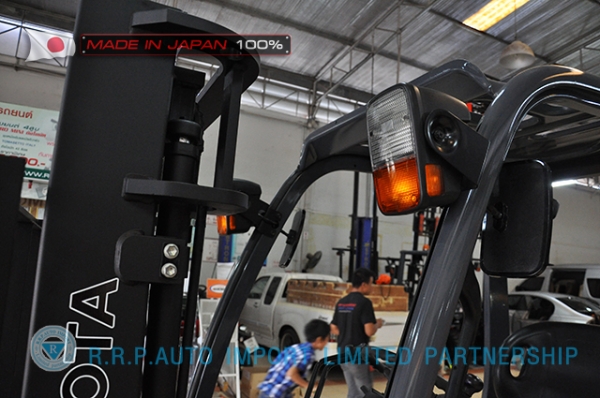 ขายรถโฟล์คลิฟท์มือสอง TOYOTA รุ่น 8FD15-33144 นำเข้าจากประเทศญี่ปุ่น 100\% ไม่เคยใช้งานในไทย