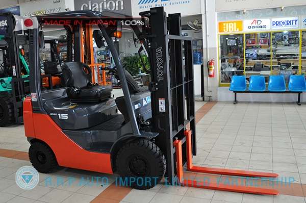 ขายรถโฟล์คลิฟท์มือสอง TOYOTA รุ่น 8FD15-33144 นำเข้าจากประเทศญี่ปุ่น 100\% ไม่เคยใช้งานในไทย