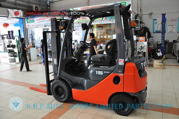 ขายรถโฟล์คลิฟท์มือสอง TOYOTA รุ่น 8FD15-33144 นำเข้าจากประเทศญี่ปุ่น 100\% ไม่เคยใช้งานในไทย