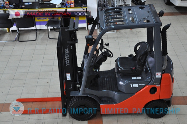 ขายรถโฟล์คลิฟท์มือสอง TOYOTA รุ่น 8FD15-33144 นำเข้าจากประเทศญี่ปุ่น 100\% ไม่เคยใช้งานในไทย