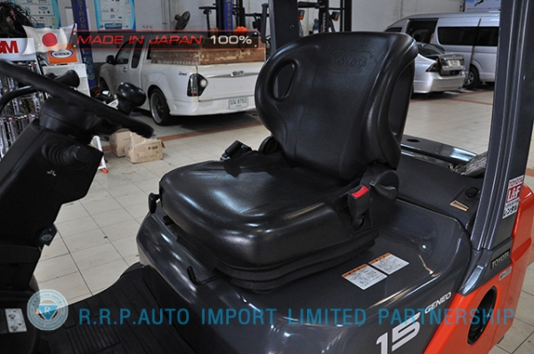 ขายรถโฟล์คลิฟท์มือสอง TOYOTA รุ่น 8FD15-33144 นำเข้าจากประเทศญี่ปุ่น 100\% ไม่เคยใช้งานในไทย