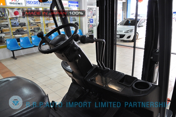 ขายรถโฟล์คลิฟท์มือสอง TOYOTA รุ่น 8FD15-33144 นำเข้าจากประเทศญี่ปุ่น 100\% ไม่เคยใช้งานในไทย