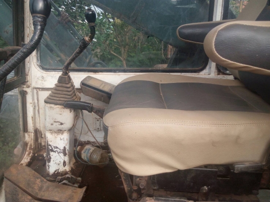 ขายรถขุดแบ็คโฮKOMATSU PC 200-5 เครื่อง 6BD เทอร์โบ เอกสารชื้อขาย 370,000บ. สนใจ 0835601591 หรือ 0903494058