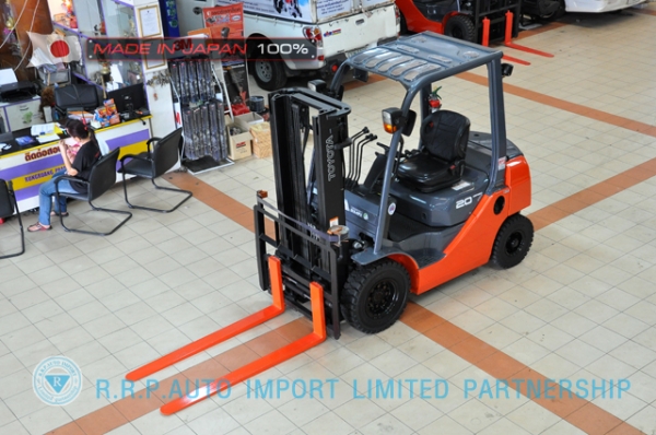 ขายรถโฟล์คลิฟท์มือสอง TOYOTA รุ่น 8FD20-14873 นำเข้าจากประเทศญี่ปุ่น 100\% ไม่เคยใช้งานในไทย