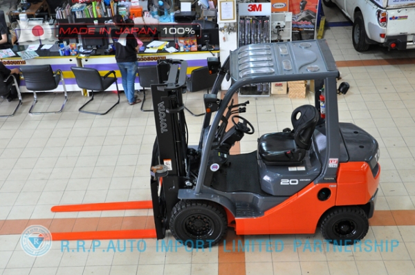 ขายรถโฟล์คลิฟท์มือสอง TOYOTA รุ่น 8FD20-14873 นำเข้าจากประเทศญี่ปุ่น 100\% ไม่เคยใช้งานในไทย