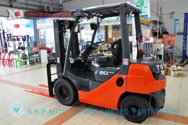 ขายรถโฟล์คลิฟท์มือสอง TOYOTA รุ่น 8FD20-14873 นำเข้าจากประเทศญี่ปุ่น 100\% ไม่เคยใช้งานในไทย