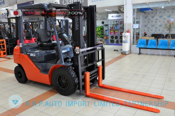 ขายรถโฟล์คลิฟท์มือสอง TOYOTA รุ่น 8FD20-14873 นำเข้าจากประเทศญี่ปุ่น 100\% ไม่เคยใช้งานในไทย