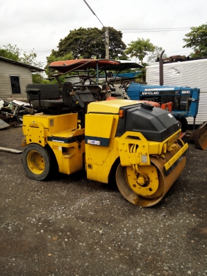 รถบดสั่นสะเทือนเอวอ่อน DYNAPAC CC123 หน้าเหล็กหลังยาง(เก่าญี่ปุ่น)