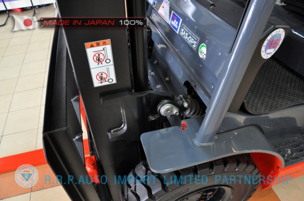 ขายรถโฟล์คลิฟท์มือสอง TOYOTA รุ่น 8FD20-12641 นำเข้าจากประเทศญี่ปุ่น 100\% ไม่เคยใช้งานในไทย