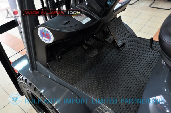 ขายรถโฟล์คลิฟท์มือสอง TOYOTA รุ่น 8FD20-12641 นำเข้าจากประเทศญี่ปุ่น 100\% ไม่เคยใช้งานในไทย