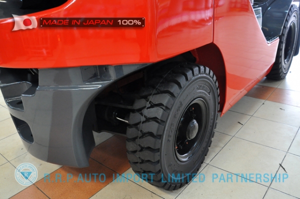 ขายรถโฟล์คลิฟท์มือสอง TOYOTA รุ่น 8FD20-12641 นำเข้าจากประเทศญี่ปุ่น 100\% ไม่เคยใช้งานในไทย