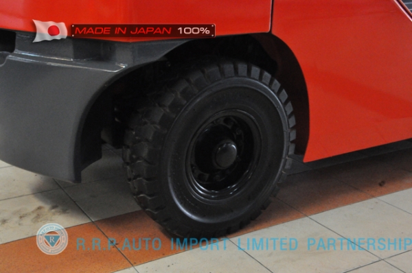 ขายรถโฟล์คลิฟท์มือสอง TOYOTA รุ่น 8FG25-11353 นำเข้าจากประเทศญี่ปุ่น 100\% ไม่เคยใช้งานในไทย