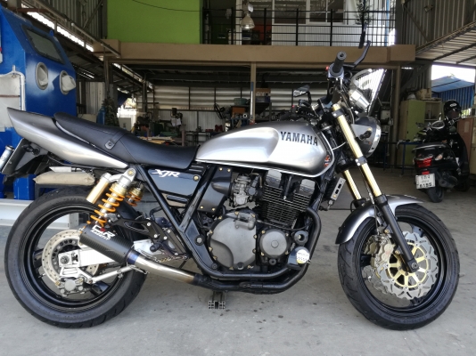 XJR400