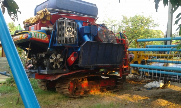 ขายรถเกี่ยวข้าว