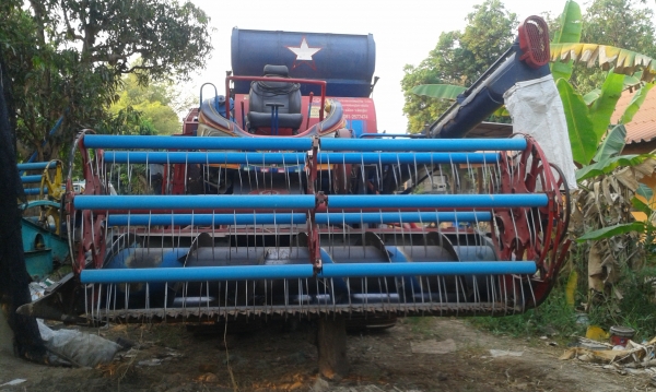 ขายรถเกี่ยวข้าว