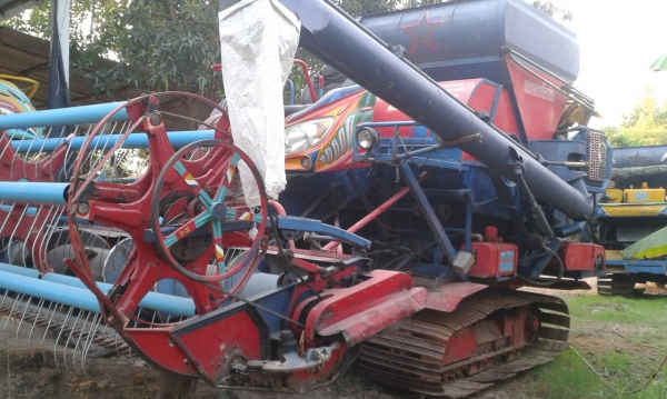 ขายรถเกี่ยวข้าว