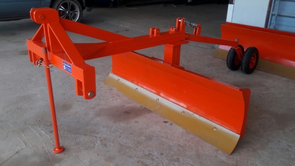 ขายชุดเกรดหลังรถเทรคเตอร์