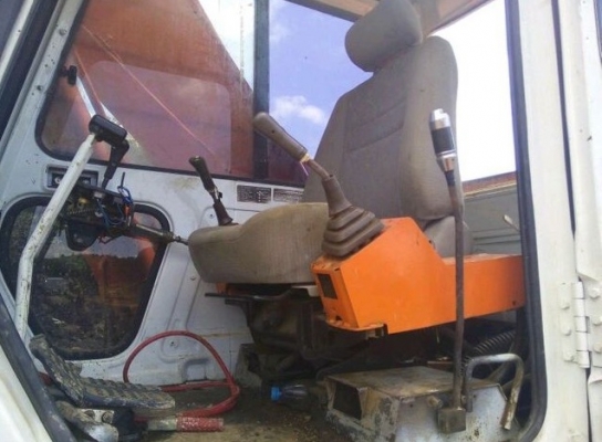 ขาย!! >>> Hitachi Ex200 <<< เบอร์ติดต่อ 098-7155789