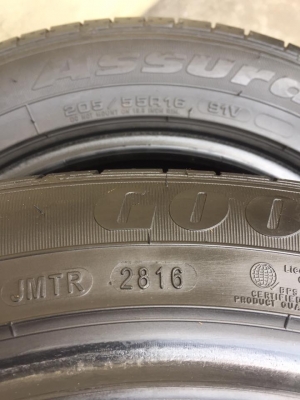 ขายยาง GOODYEAR Assurance 205-55-16 ปี16 ดอกสวยจัด ไม่มีปะ ไม่มีตำหนิ ชุดละ 4,000 บาท