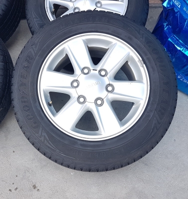 ขายล้อISUZU All 16 ยาง215/65/16 ปี 16 4 ล้อ