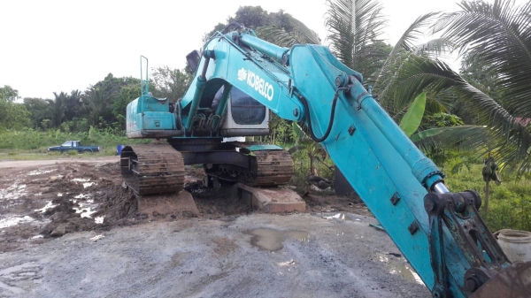 แมคโค KOBELCO มาร์ค 6 sk200