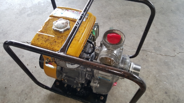 เข้าออก 2"&times; 2" นิ้ว ราคา3800 บาท 3.5 แรง 4 จังหวะ