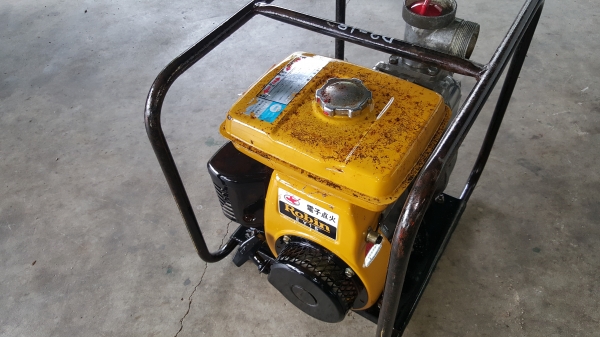 เข้าออก 2"&times; 2" นิ้ว ราคา3800 บาท 3.5 แรง 4 จังหวะ