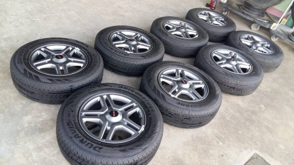 ขายล้อแม็กป้ายแดง dmax 16&quot;&times;6.5&quot; et41 สีรมดำ สนใจติดต่อร้าน ก.เจริญการยางครับ 081-3747940