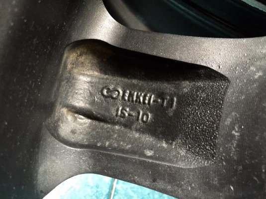 ล้อเล็บเหยี่ยวแท้ ขอบ16 สีเทา-ดำ สภาพสวย กริ๊บๆทุกวง