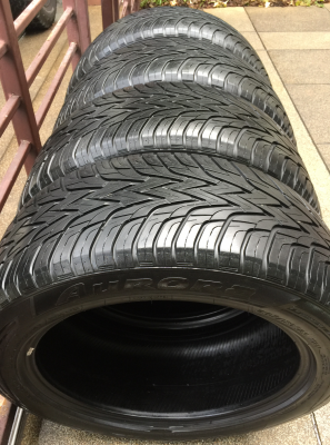 ยาง Aurora  265 50 20 กลางปี12 ดอกเต็ม ไม่มีปะ ราคาไม่แพง