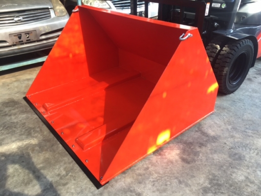 ขายรถโฟลคลิฟท์ TOYOTA  8FD25 ,เสายกสูง 5 เมตร , เครื่องยนต์ดีเซล 3Z  ,งาปรับคว่ำหงาย , ปุ้งกี๋ปากกว้าง 1.7 เมตร , รถนำเข้าแท้จากญี่ปุ่น 100\%  ( รถไม่เคยใช้งานในเมืองไทย นำเข้าจากญี่ปุ่น )