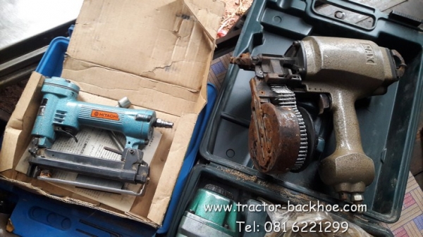 ขายเหมาครับ เครื่องยิงตะปู 4 ชุด ราคาเพียง 6,800 บาท ขายเหมาครับ เครื่องยิงตะปู 4 ชุด ราคาเพียง 6,800 บาท