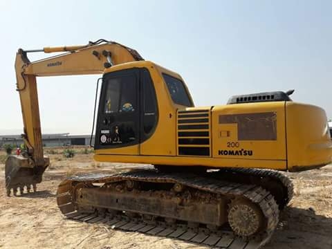 KOMATSU PC200-6