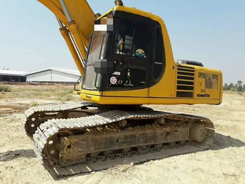 KOMATSU PC200-6