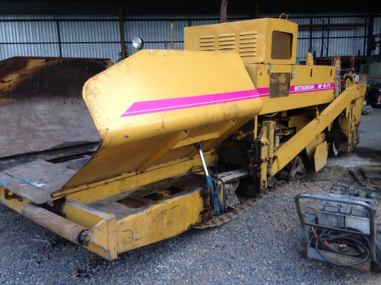 รถปูยาง  4.5 เมตร mitsubishi  อินวอย์. 3/2560