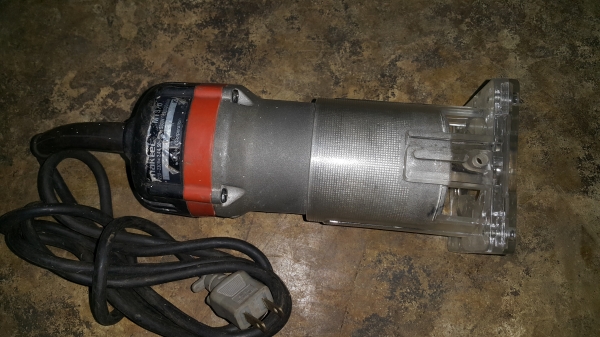 เราเตอร์ maktec mt370( ถวายหลวงพี่วัดราษฏรศรัทธาธรรม นำไปใช้ในงานวัด)