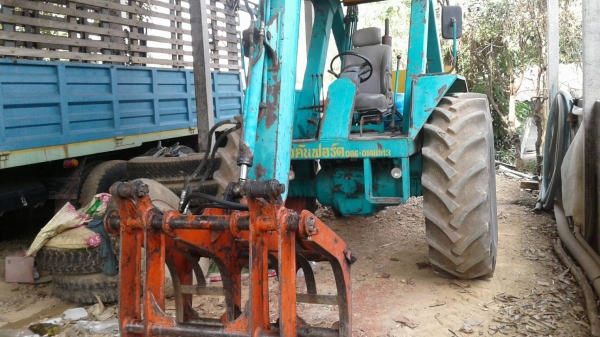 รถคีบอ้อยฟรอด77