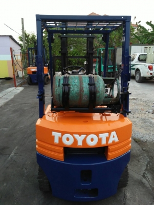 ขาย รถโฟรคลิฟท์ โตโยต้า รุ่น 5 เบนซิล ขาย รถโฟรคลิฟท์ โตโยต้า รุ่น 5 เบนซิล