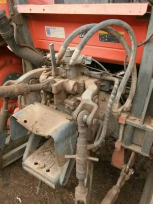 KUBOTA M7040 KUBOTA M7040