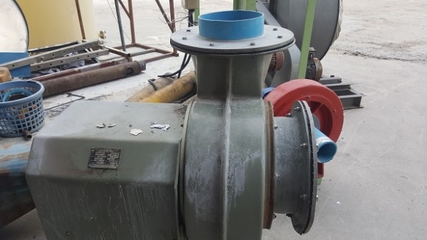 ขายโบเวอร์มอเตอร์ 2 แรงม้า 1 เครื่อง 12,000 บาท